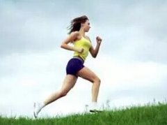 夏日不要盲目的運(yùn)動(dòng)，一定要采取科學(xué)的方式！