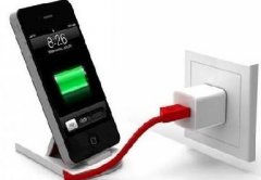 這8種最傷手機的充電方式你犯了嗎？